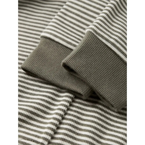 Name it Natsæt STRIPE - Dusty Olive-Nattøj-Name it-Ollifant.dk
