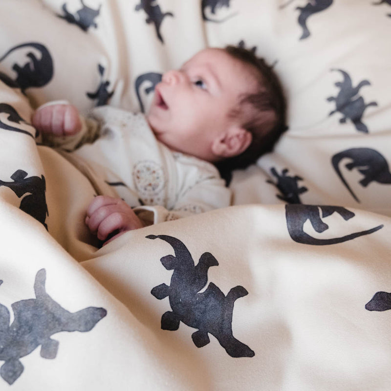 That's Mine Sengetøj LEVI - Mono Dino - Baby-sengetøj-that's mine-Ollifant.dk