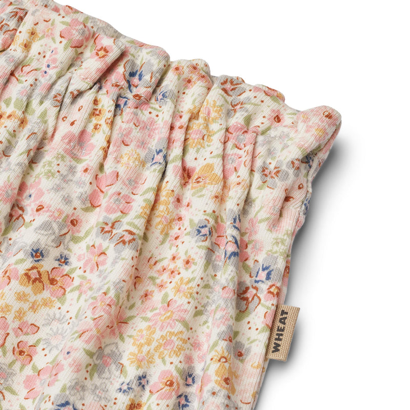 Wheat Shorts SONJA - Bright Flowers-Shorts-Wheat-Ollifant.dk